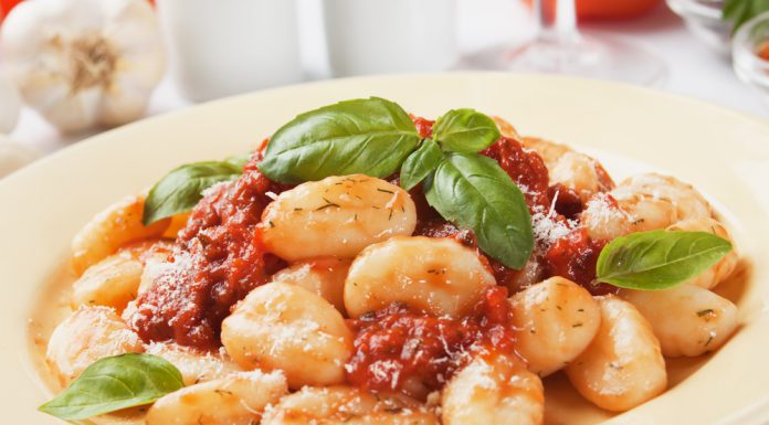 Gnocchi met romige tomatensaus gnocchi met tomatensaus