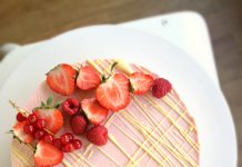 Aardbeien cheesecake met witte chocolade aarbeien cheesecake met witte chocolade