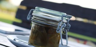 Augurken kweken via je moestuin en zelf inleggen augurken in een pot